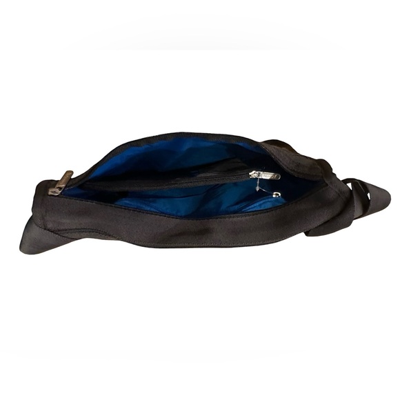 LeSportsac Deluxe Everyday Bag - Picture 11 of 12